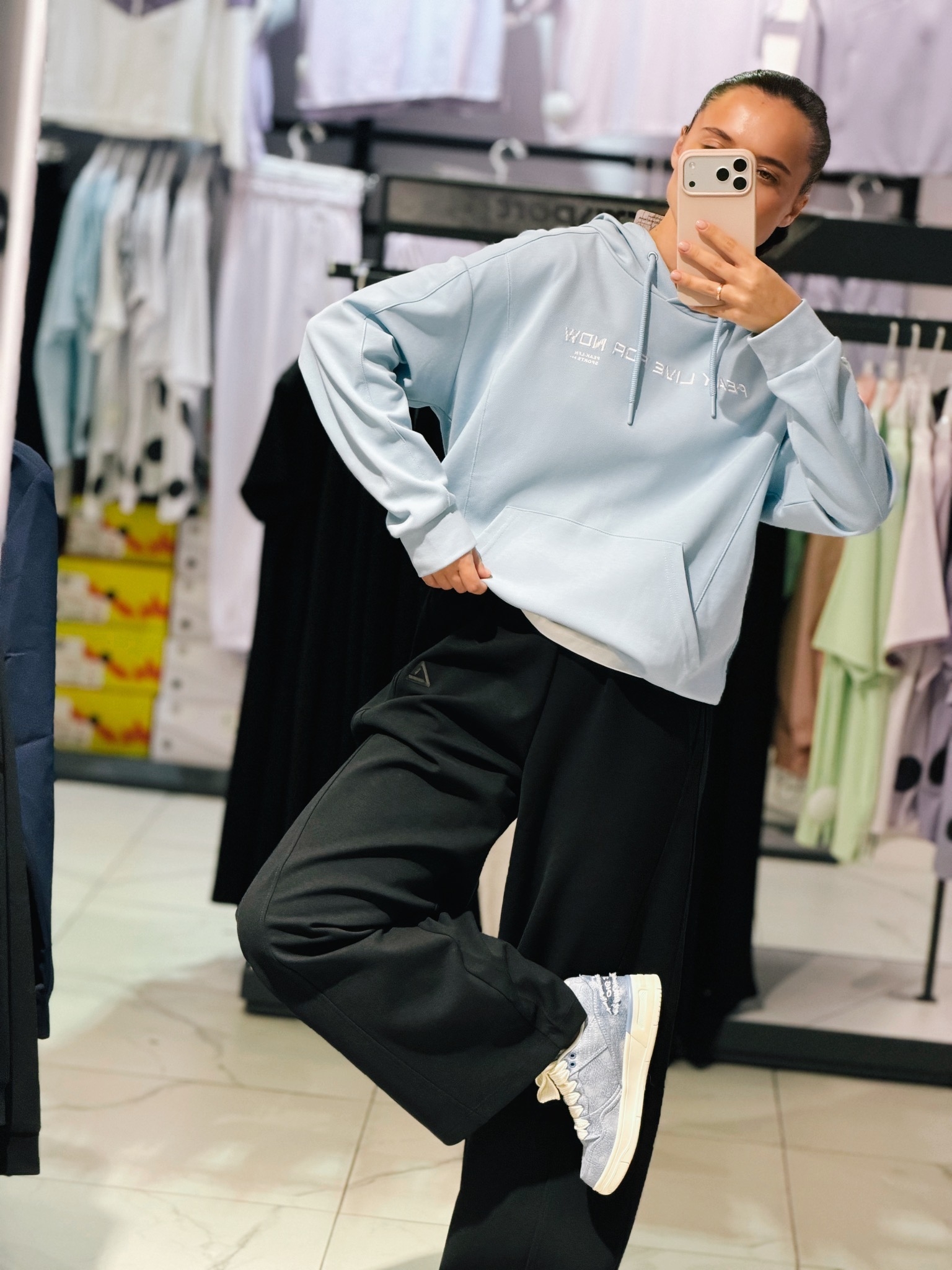 FW6233462_goluboy_02.jpg