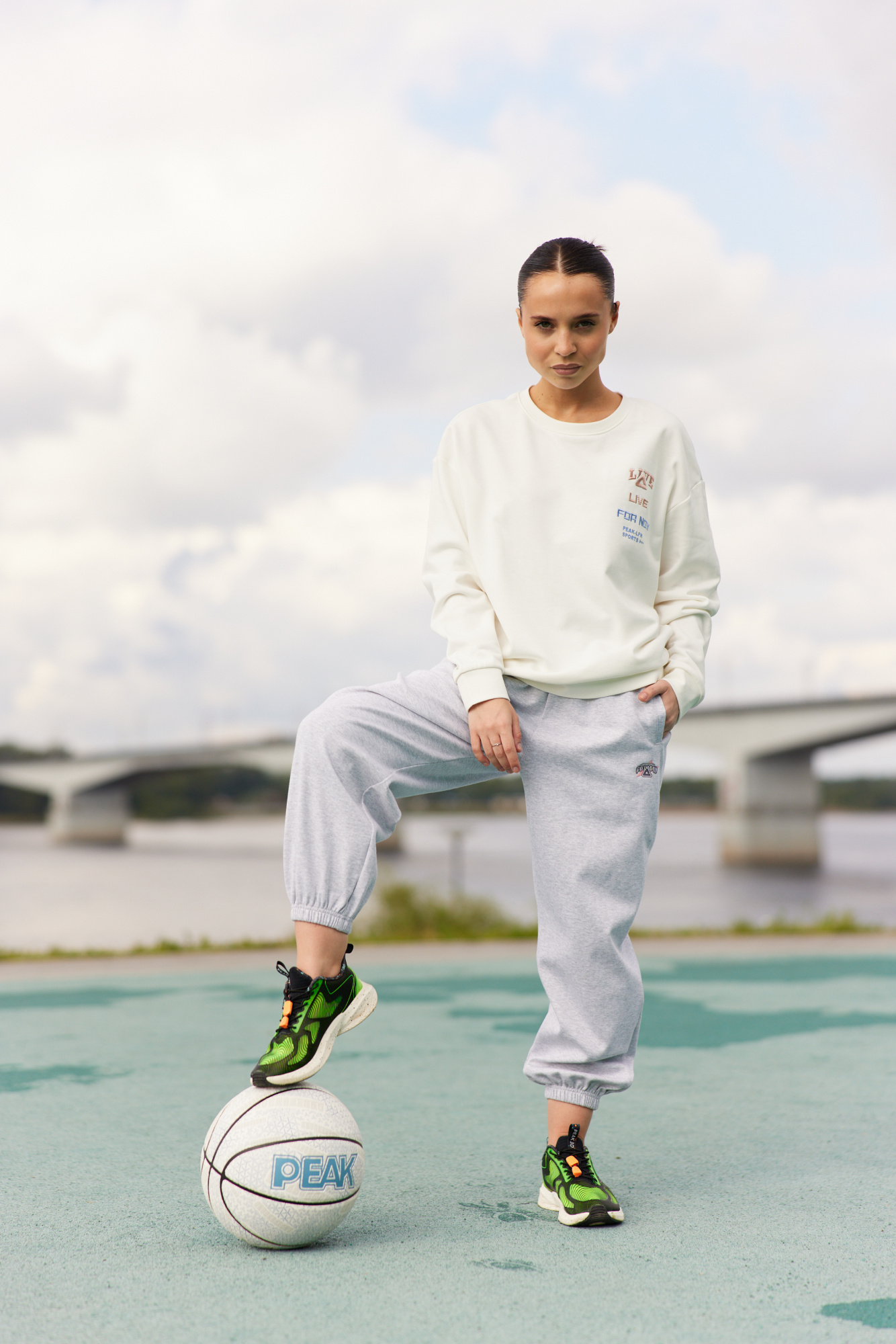 FW6233492_belyy_02.jpg